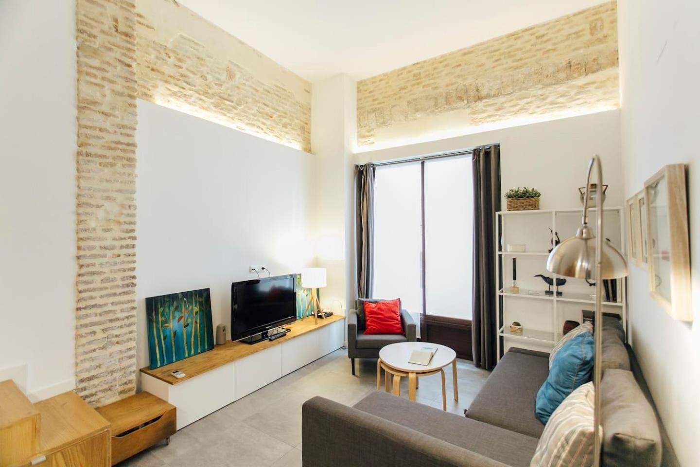 Amplio Apartamento De Diseno Precioso De Estilo Sevillano En Pleno Centro Exterior foto